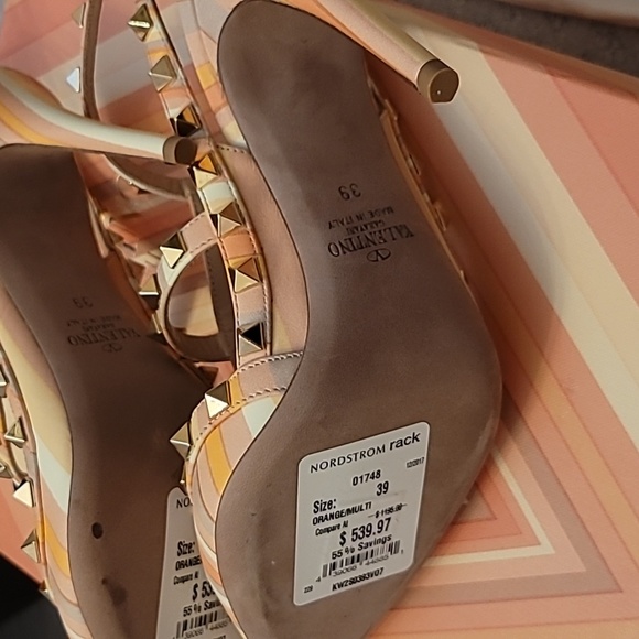 Valentino studded heels - Picture 3 of 7